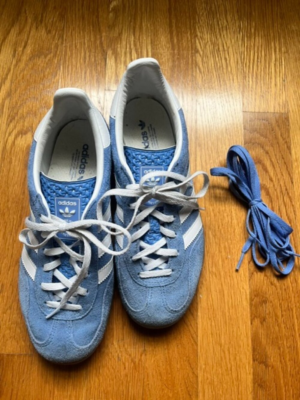 Women's Adidas Gazelle sneakers Indoor Blue Fusion Gum size 7